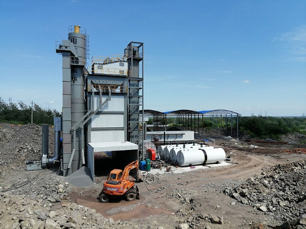 瀝青混凝土攪拌站的安裝需要注意哪些事項(xiàng)？